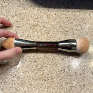 Huda Beauty Dual-Ended Makeup Brush - Silver and Brown
